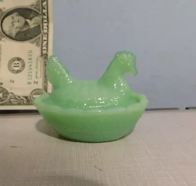 Jade-ite Glass Hen On Nest Mini Animal COVERED SALT CELLAR Basket Weave 2.5  • $7.95