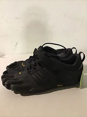 Vibram FiveFingers Men's V-Train Cross-Trainer Shoe Black Out Size  8.5-9 • $79.99