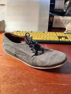 Marc Anthony Men Gray Suede Sneaker Size 9 PreLoved Good Condition • $35
