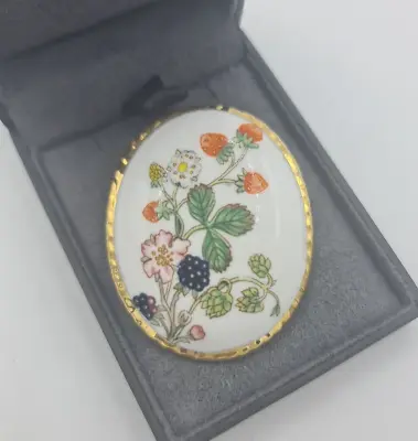 Vintage Hand Painted Floral Porcelain Brooch Pin - Box Not Included • £10