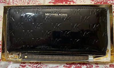 MICHAEL KORS Jet Set Black Patent Leather Travel Contin. Zip Wallet Wristlet$258 • $109.99