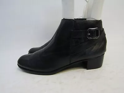 MUNRO Womens Size 11 M Black Leather Zip Ankle Fashion Boot Booties • $37.04