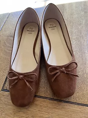 Tan Ballet Pumps • £25