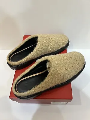 NEW STAUD Astro Sherpa Mule Size 9 • $99.99