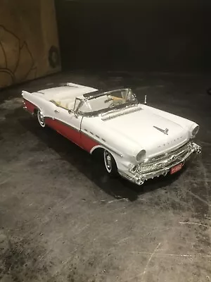 Motor Max 1957 Red/White Buick Roadmaster Convertible Die-Cast Car 1:18 • $35