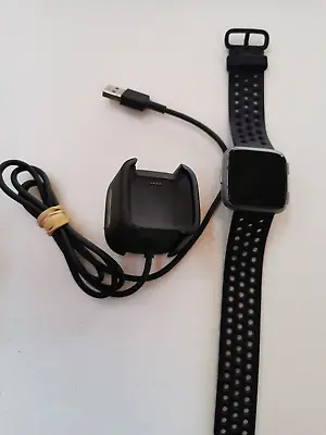 FITBIT VERSA SPECIAL EDITION SMARTWATCH - Good Working Condition • $99.99