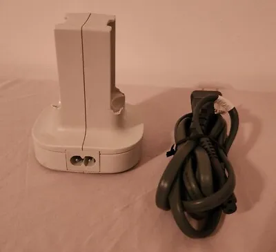 Microsoft XBOX 360 White Dual Quick Charge Kit Dock Station • $9.99