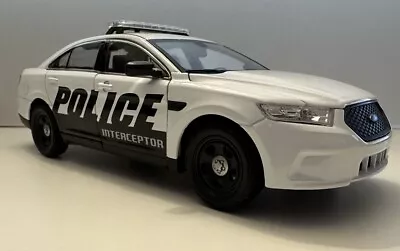 Welly 1:24 Diecast Car Ford Police Interceptor Sedan White • $14.99
