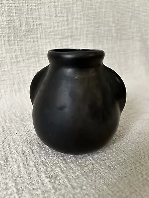 Vtg Mexican Folk Art Black 2 Handle Pottery Vase Signed Lama Oaxaca Mexico 4.5  • $30