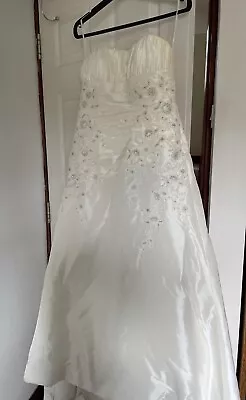 Petit Wedding Dress Madeline Gardner Mari Lee Size 10-12 • £7.16