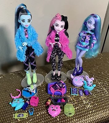 Monster High Creepover Party Lot / Draculaura Twyla Frankie With Stands • $39