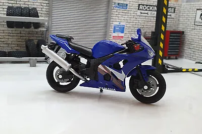 Yamaha YZF-R6 Blue 1:18 Scale Model Motorcycle • £12.99