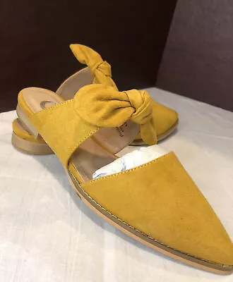 Journee Collection Telulah Womens Pointed Toe Flat Mustard Size 6 M • $23