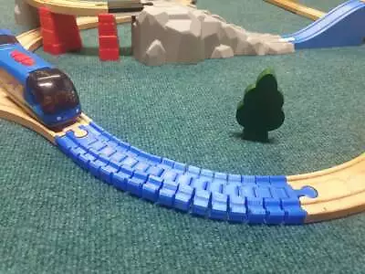 Wooden Train Stress Relief Flexible Track Intersection (Lidl Aldi Ikea Brio) • £9.99