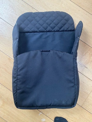 £10 • Buy Mclaren Universal Footmuff -black.