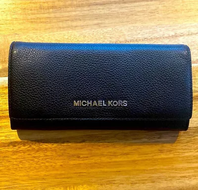 Michael Kors Full Wallet • $100