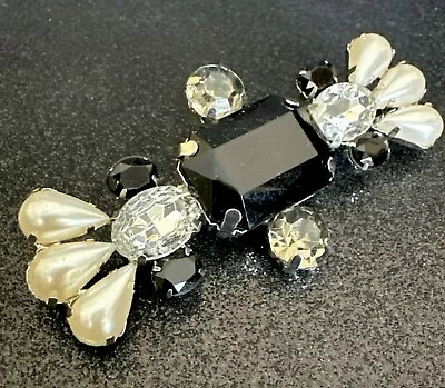 MY VINTAGE MOM’S Silver Tone PEARL BEAD Cabochon & Black PRONG RHINESTONE Brooch • $4.99