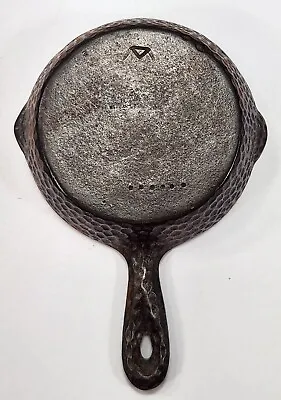 Antique Miniature 4 3/4  CAST IRON SKILLET Hammered Salesman Sample / Toy • $29.98