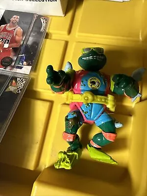 Action Figure - VINTAGE - TEENAGE MUTANT NINJA TURTLES - SURFER MIKE - 1990 RARE • $12