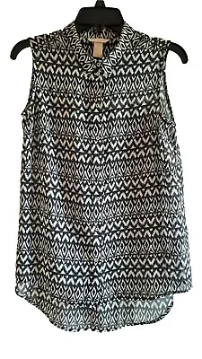 H&M Sleeveless Blouse - 6 - Pointed & Banded Collar Button Front Hi/Lo Hem • $8.99