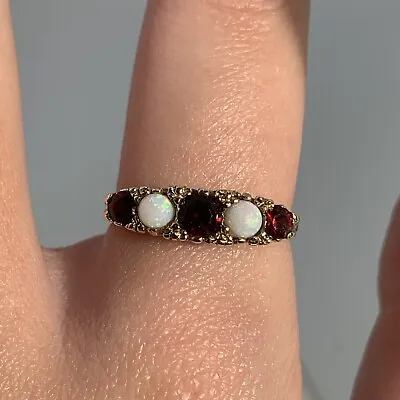 Vintage Garnet & Opal Carved Ring 9ct 9k Yellow Gold - Size Q • £130