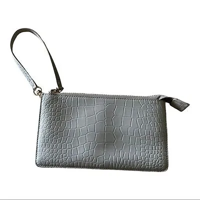 Vash Polaris Flat Wristlet In Cream Croc • $44