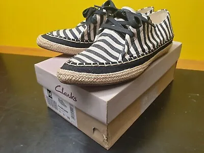 Clarks Coral Love Striped Canvas Espadrilles Lace-up Shoes Nautical 5 NEW IN BOX • £20