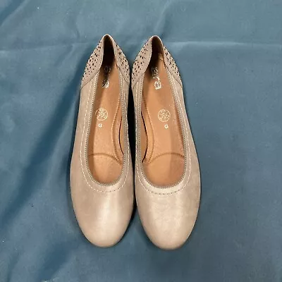 Ara Shoes - Silver Pearl Leather Flats Size 10.5 / Eur 42 New • $25