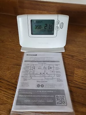 Honeywell CM900 Programmable Thermostat • £75