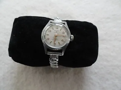 Swiss Made Hilton 17 Jewels Incabloc Vintage Wind Up Mechanical Ladies Watch • $39.95