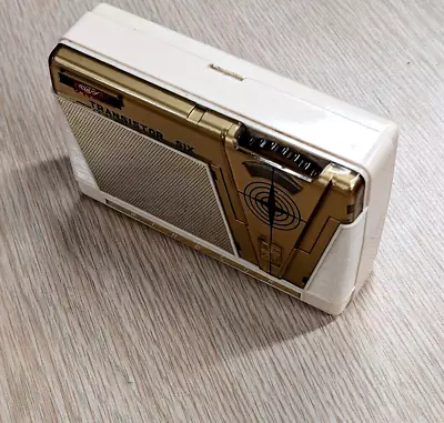 Vintage Transistor Six Windsor 6T-220 Collectable Radio Retro 1959-Japan  Works! • $49