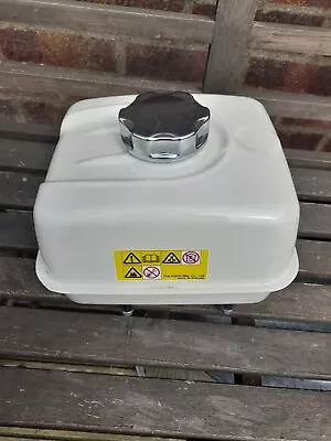 HONDA GX340 GX390 Petrol Tank 17510-ZE3-010ZA • £35