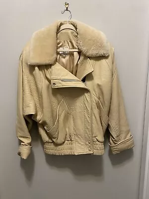 $650 • Buy Vintage Authentic VAKKO Leather Cream Colored Jacket Size S 1985