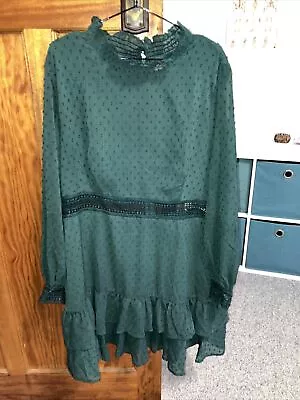 $15 • Buy Showpiece Green Dress With Dots - Size 20