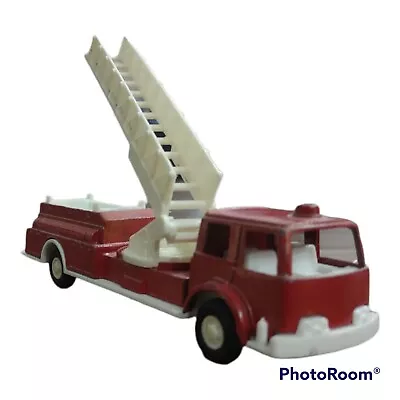 Tootsie Toy Vintage 1970 Fire Truck With Lifting Ladder Diecast Metal & Plastic • $4.99