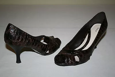 FREE SHIPPING Apt 9 Womens Sz 7 Medium Dark Brown Croc 3 Inch High Heels Shoes • $29.99