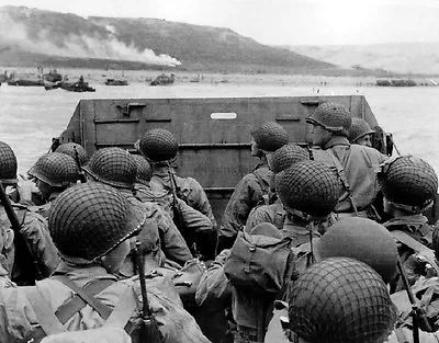 Landing Craft Approaching Omaha Beach On D-Day 8 X 10  World War II 2 Photo 463 • $7.43