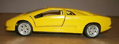 1/18 - Lamborghini Diablo (Yellow) Maisto • $15