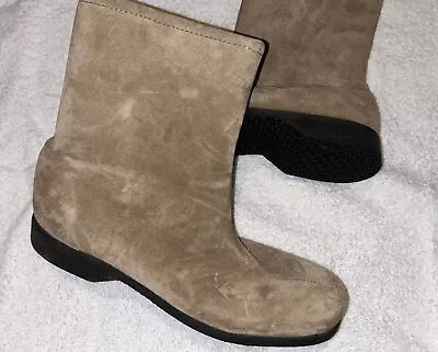 Hush Puppies Boots US Size 8 N Tan Insulated Suede Ankle Boot Made In USA VTG • $60