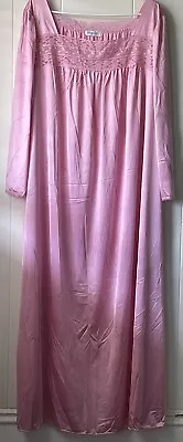 Vintage Vanity Fair Nightgown Xxl • $24