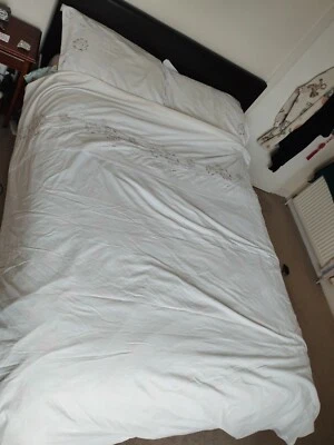 £5 • Buy White Jeff Banks Duvet Set