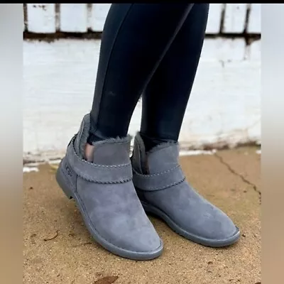 NEW Authentic Women's Shoes UGG Fashion Mckay Ankle Booties Boots Charcoal • $165