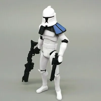 3.75  Star Wars Series White Clone Trooper Blue Shoulder Armor Action Figure • $14.29