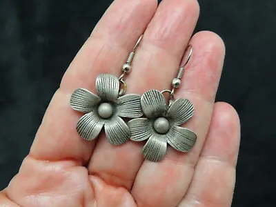 Vintage Sterling Silver Handcrafted BALI Flower Pierced Earrings • $22.49