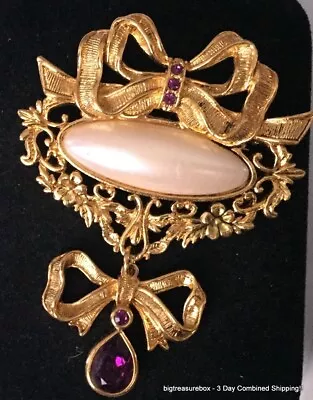 Vintage Brooch Pin SIGNED AVON Fancy Purple Rhinestone  Gold Tone Jewelry Lot Y • $1.99