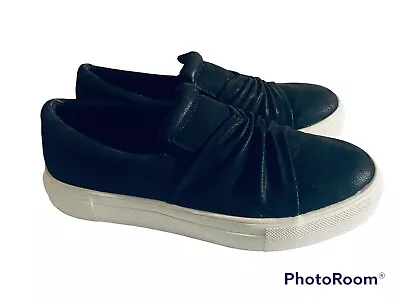 Mia Sneakers Womens Sz 8.5 Roza-B Black White Fashion Slip Ons • $15.77