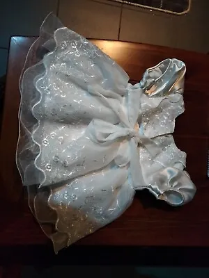 £25 • Buy Babies Christening Gown