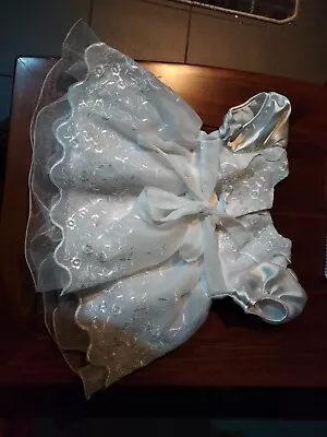 £25 • Buy Babies Christening Gown