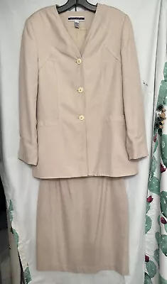 Amanda Smith Women’s Beige V-neck 2 Piece Skirt Suit Size 12 • $18