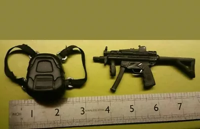 £30 • Buy 1/6 Scale Tomb Raiders Lara Croft's Back - Bag And MP5 Gun For 12 Inch Figure